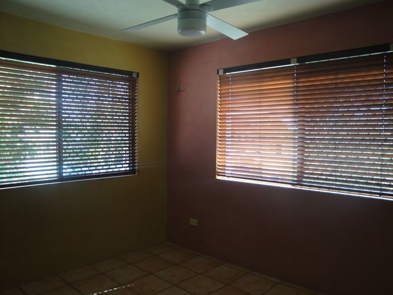 2/5 Jubilee Ave, Broadbeach QLD 4218