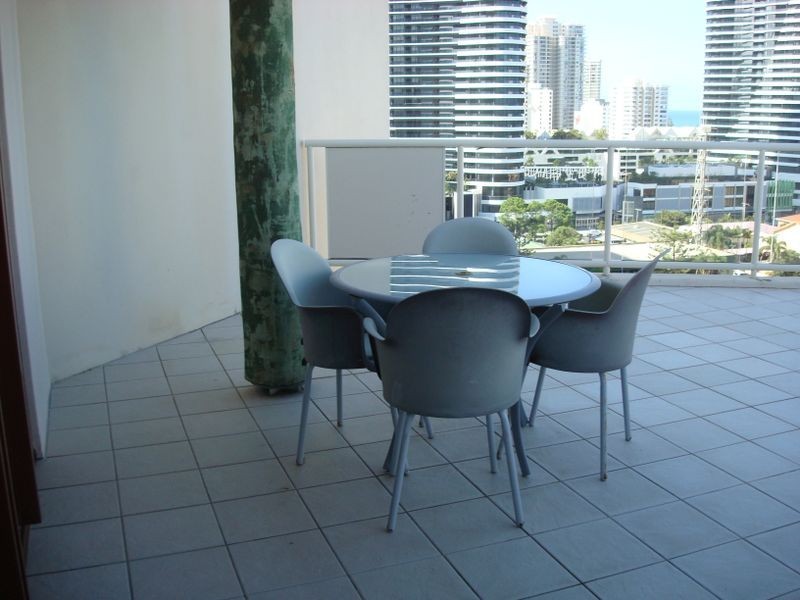 1305/ Surf Parade, Broadbeach QLD 4218