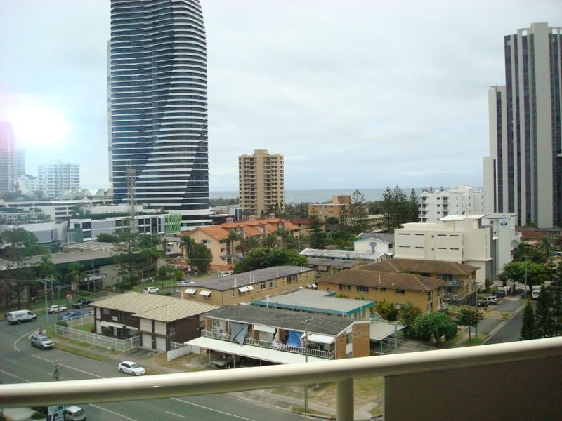 909/ Surf Pde, Broadbeach QLD 4218