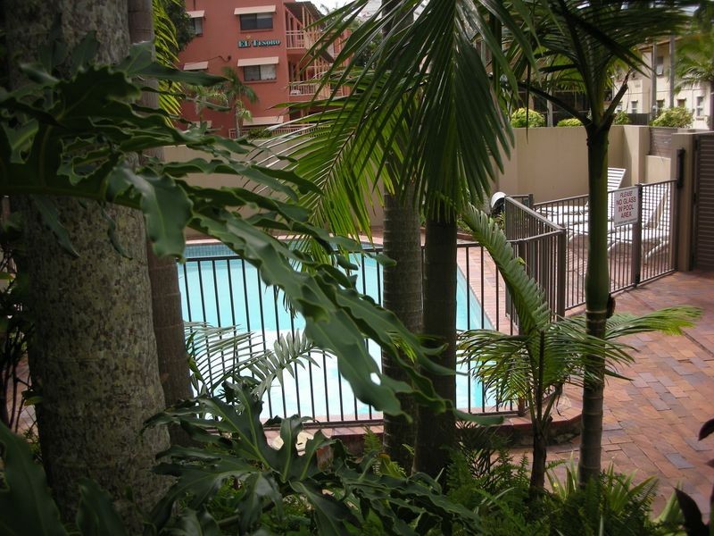 3/24 Second Avenue (Sunlover Court), Broadbeach QLD 4218