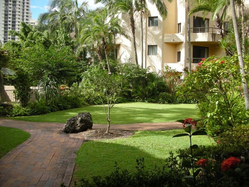 3/24 Second Avenue (Sunlover Court), Broadbeach QLD 4218