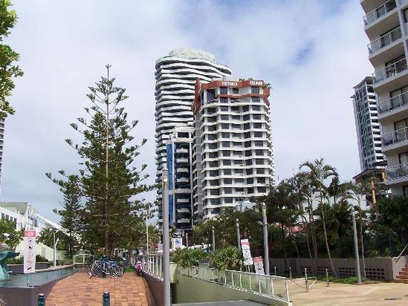 081/15 Victoria Avenue (Victoria Square), Broadbeach QLD 4218