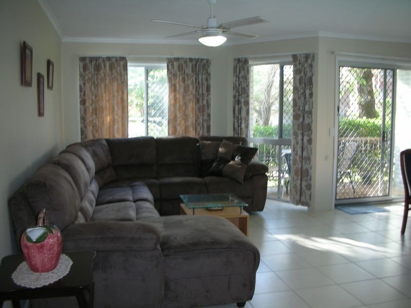 1/141 Surf Parade (Surf Court), Broadbeach QLD 4218
