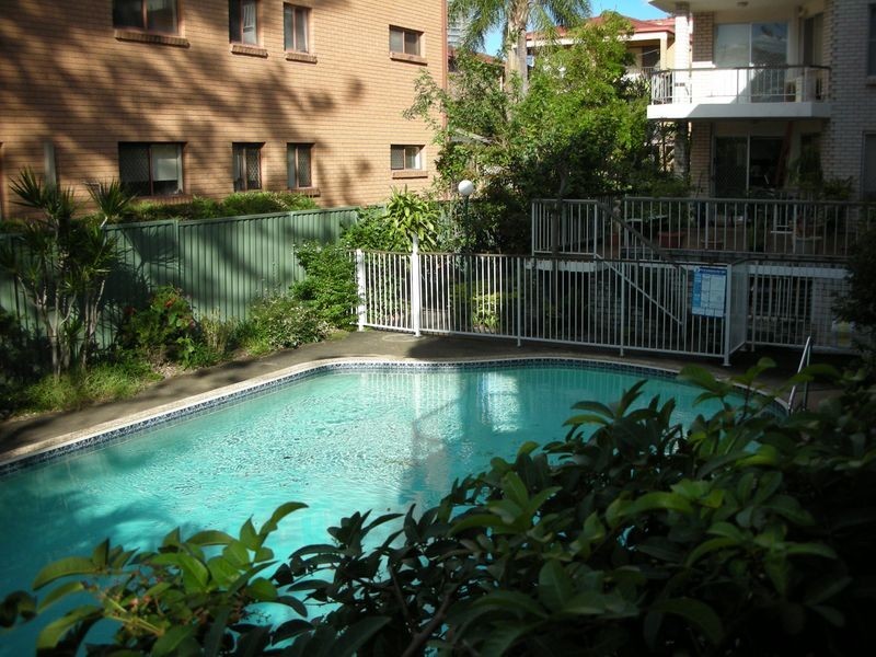 1/141 Surf Parade (Surf Court), Broadbeach QLD 4218