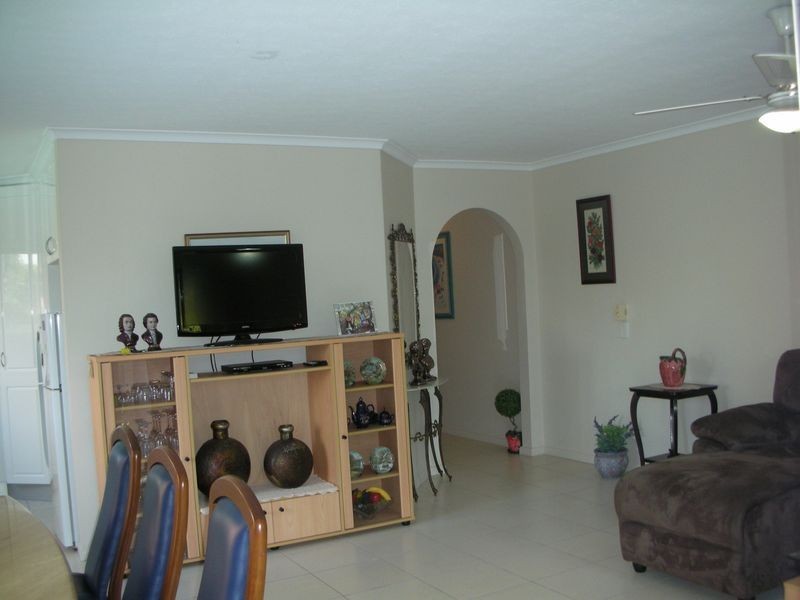 1/141 Surf Parade (Surf Court), Broadbeach QLD 4218