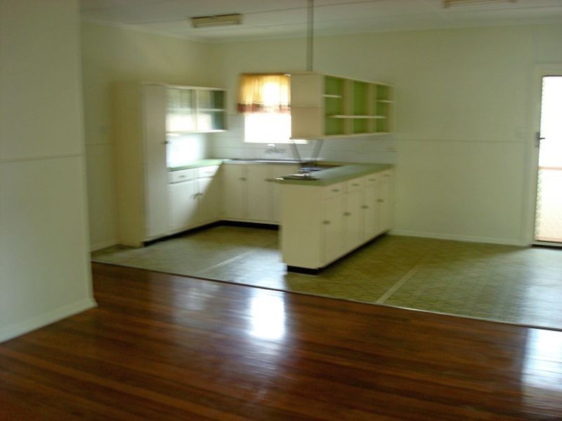 2/13 Jubilee Avenue, Broadbeach QLD 4218