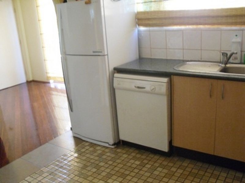 4/43 Brittania Ave, Broadbeach QLD 4218