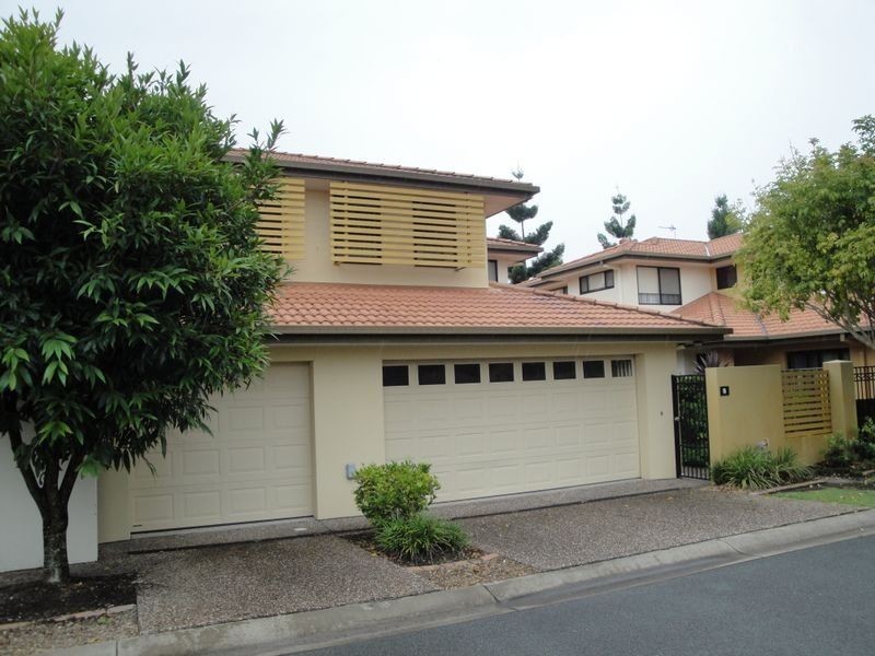 Carrara QLD 4211