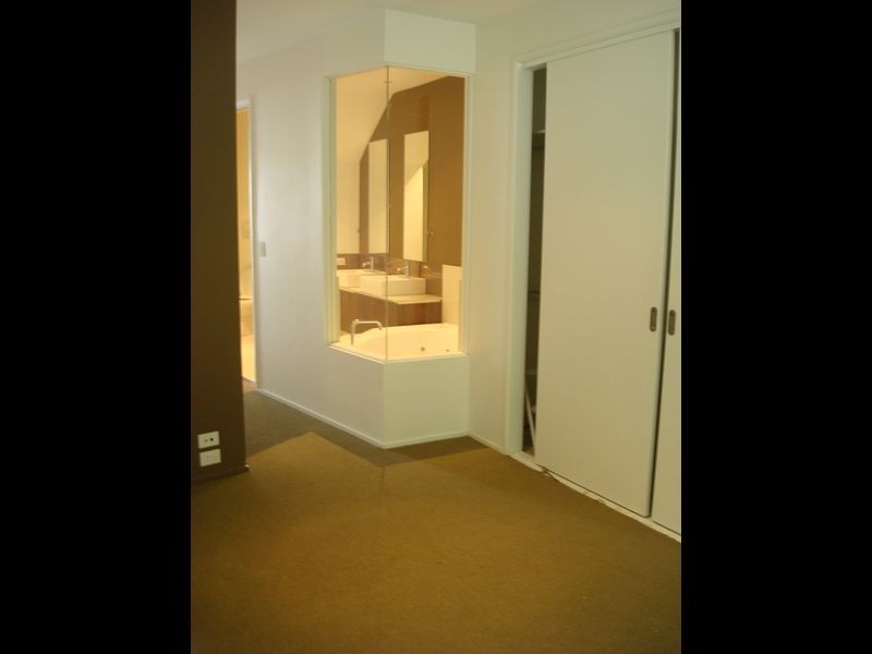 Varsity Lakes QLD 4227