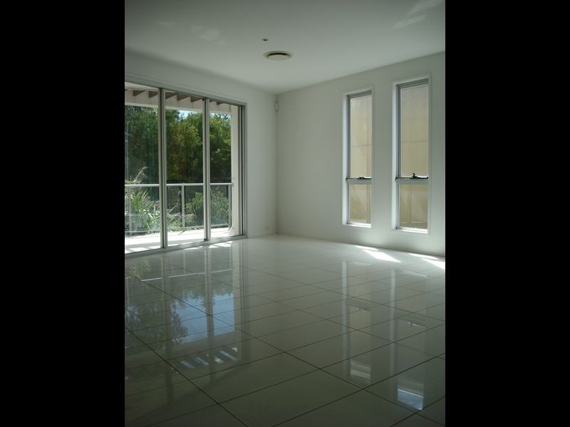 Varsity Lakes QLD 4227