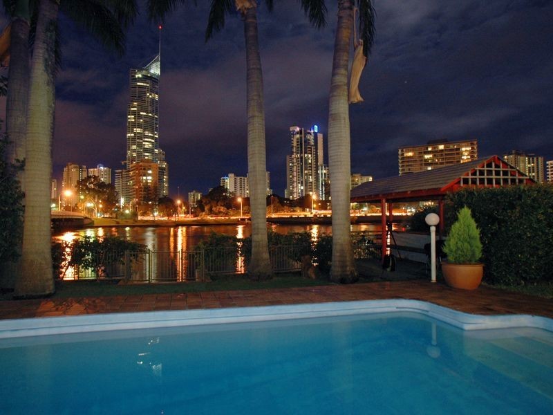 Isle Of Capri QLD 4217