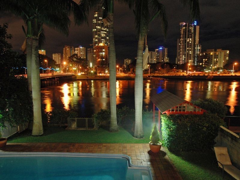 Isle Of Capri QLD 4217