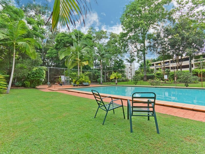 4/111 Rio Vista Blvd, Broadbeach Waters QLD 4218