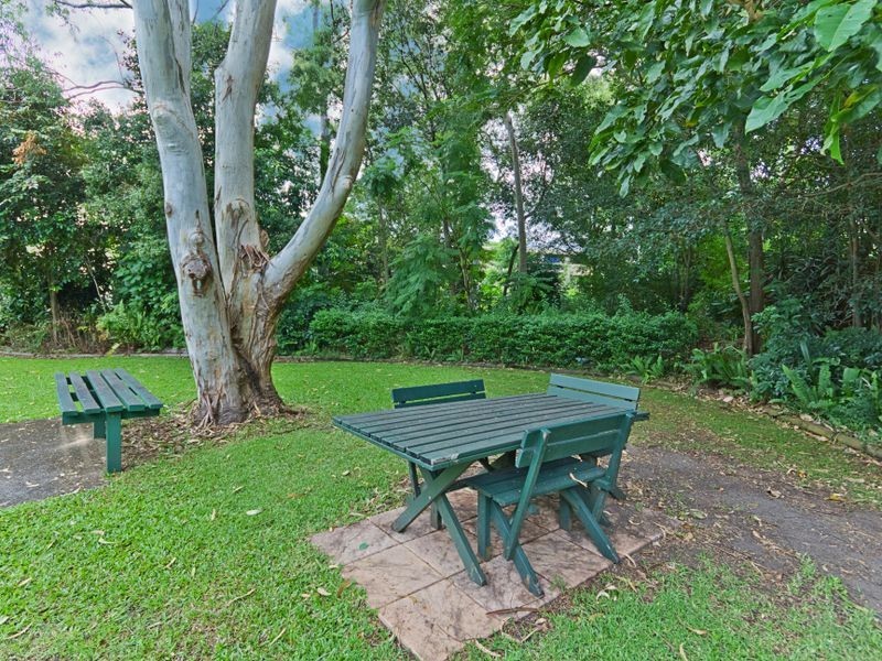 4/111 Rio Vista Blvd, Broadbeach Waters QLD 4218