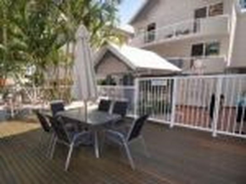 21/25 Markwell Avenue, Surfers Paradise QLD 4217