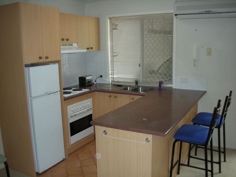 11/83 Heeb Street, Benowa QLD 4217