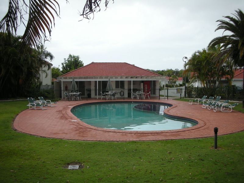 11/83 Heeb Street, Benowa QLD 4217