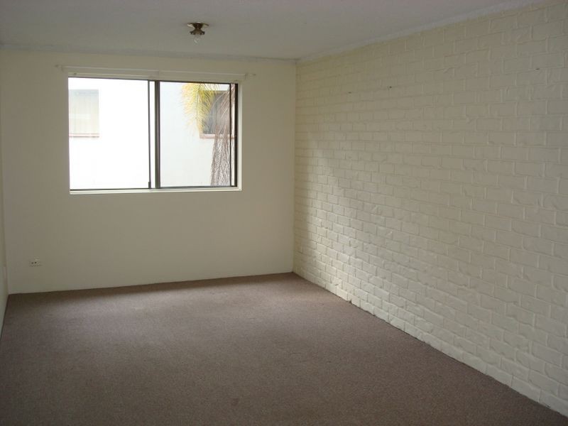 3/43 Britannia Avenue, Broadbeach QLD 4218