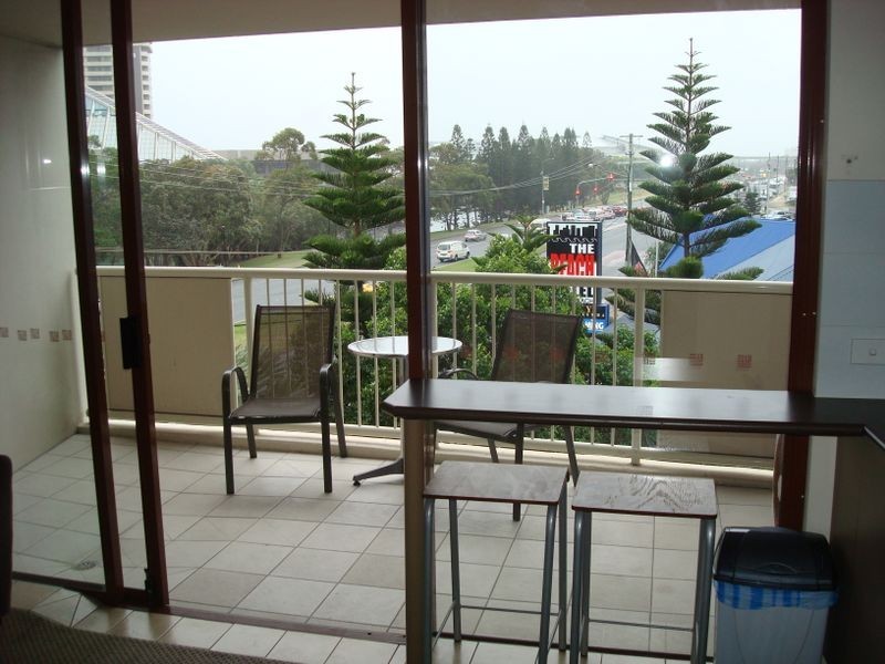 Broadbeach QLD 4218