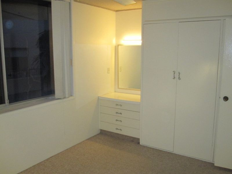 12/19-21 Armrick Ave, Broadbeach QLD 4218