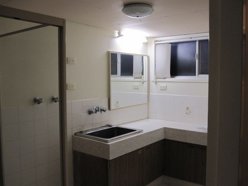 12/19-21 Armrick Ave, Broadbeach QLD 4218