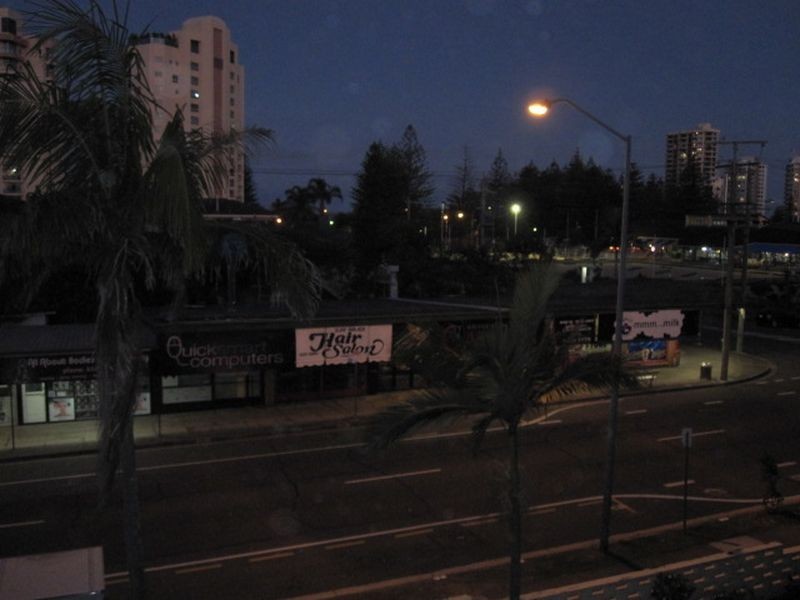 12/19-21 Armrick Ave, Broadbeach QLD 4218