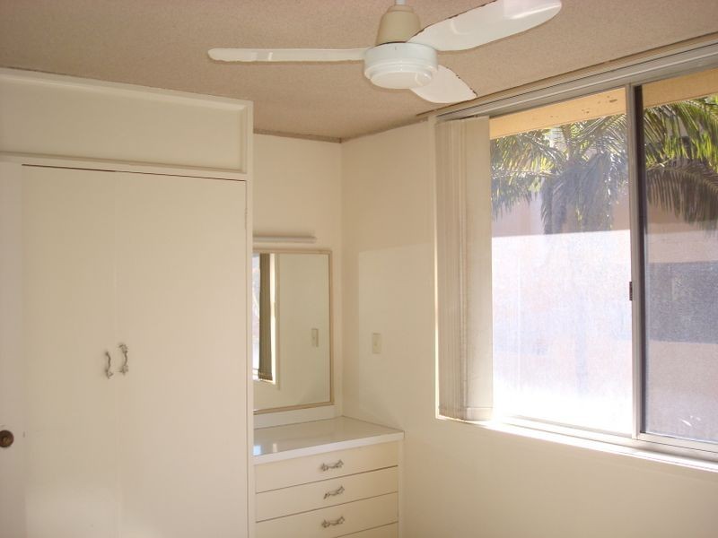 12/19-21 Armrick Ave, Broadbeach QLD 4218