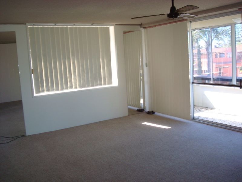 12/19-21 Armrick Ave, Broadbeach QLD 4218