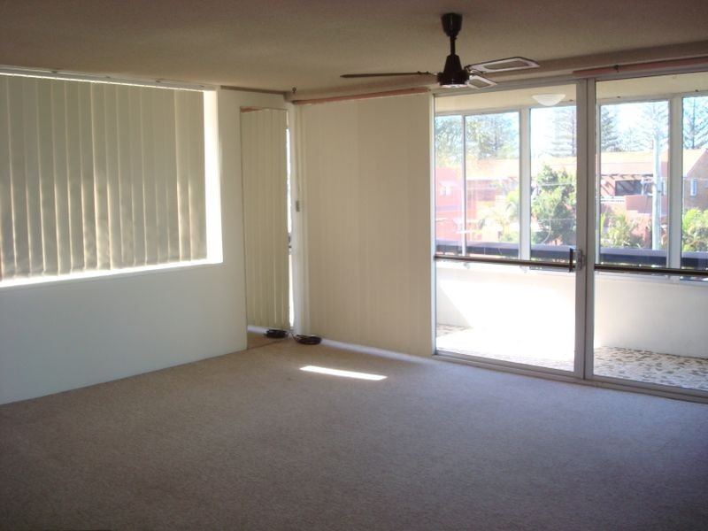 12/19-21 Armrick Ave, Broadbeach QLD 4218