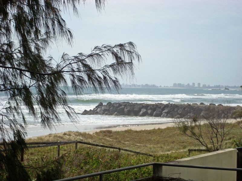 5/2 Twenty Third Ave, Palm Beach QLD 4221