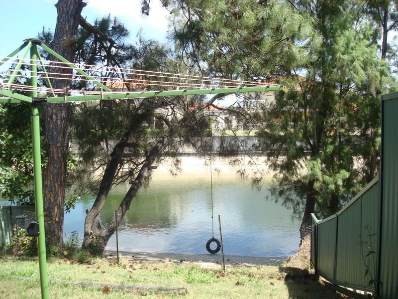 Broadbeach Waters QLD 4218