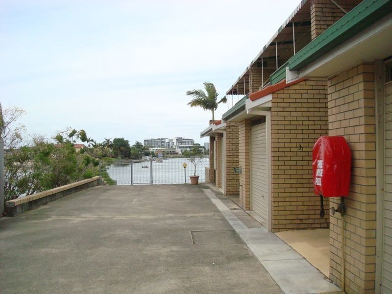 3/11 Hooker Boulevard, Broadbeach Waters QLD 4218