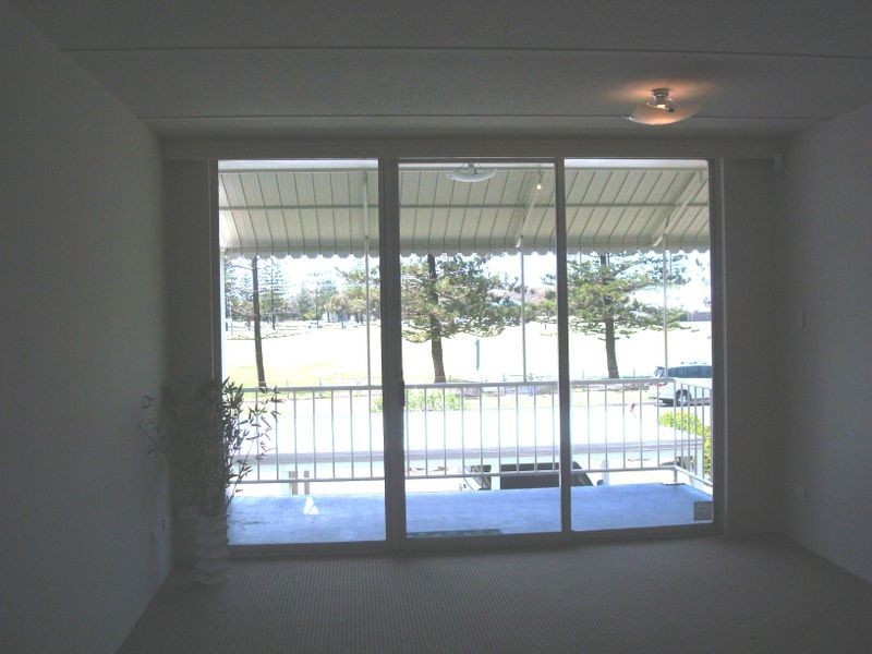 7/22 Mary Avenue, Broadbeach QLD 4218