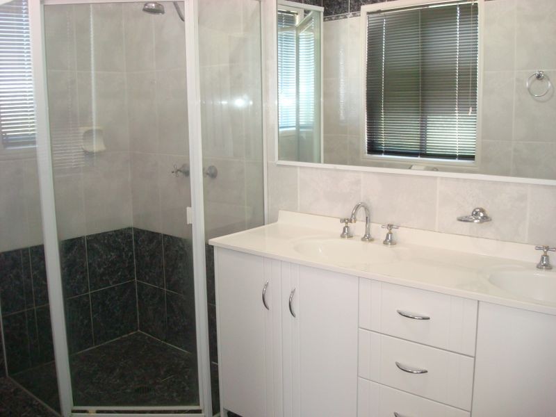 Varsity Lakes QLD 4227