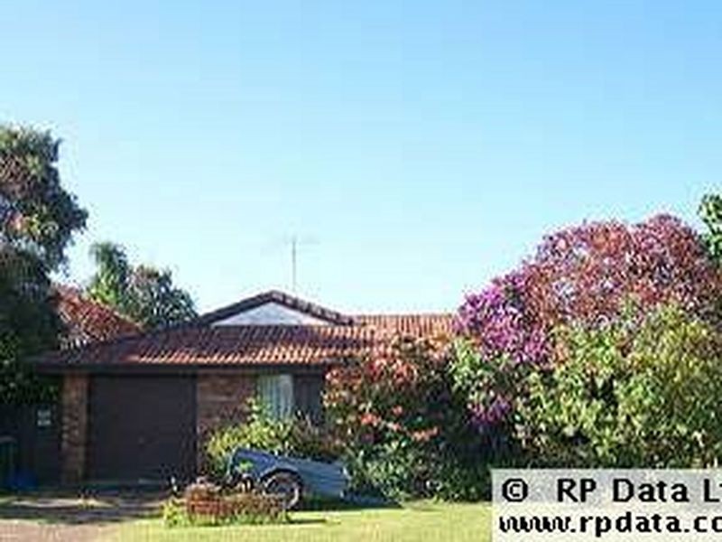 15 Apia St, Clear Island Waters QLD 4226