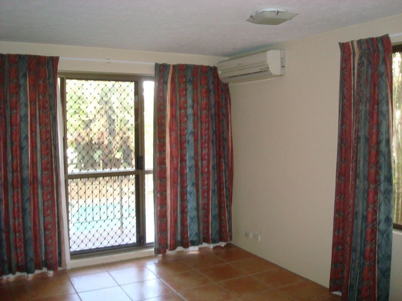 2/16 Rosewood Avenue, Broadbeach QLD 4218