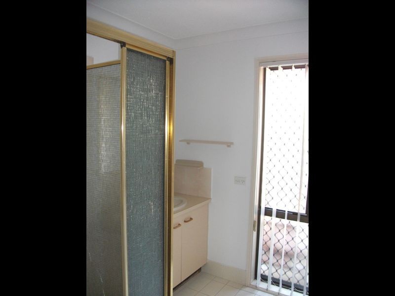 8/172 Barrier Reef Dve, Mermaid Waters QLD 4218