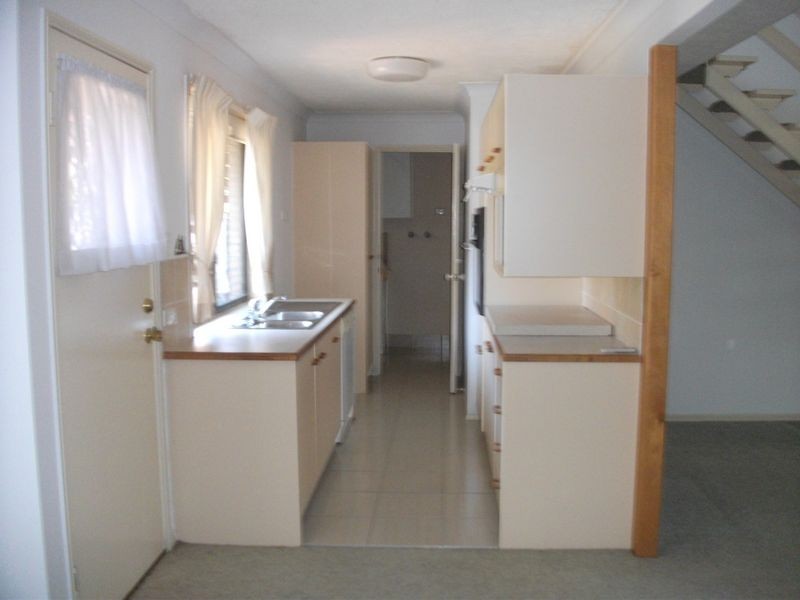 8/172 Barrier Reef Dve, Mermaid Waters QLD 4218