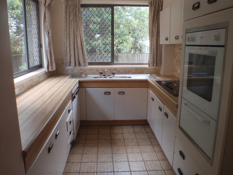 4/8-10 Queensland Avenue, Broadbeach QLD 4218