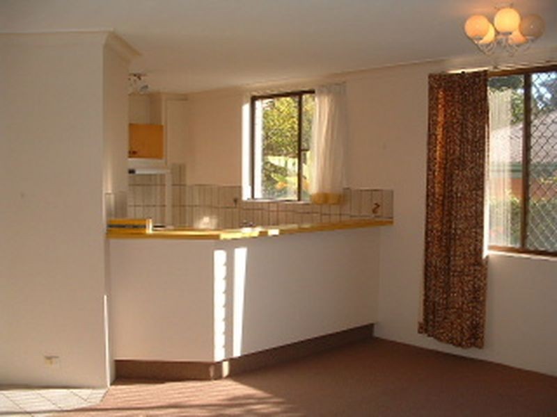 2/24 Second Avenue, Broadbeach QLD 4218