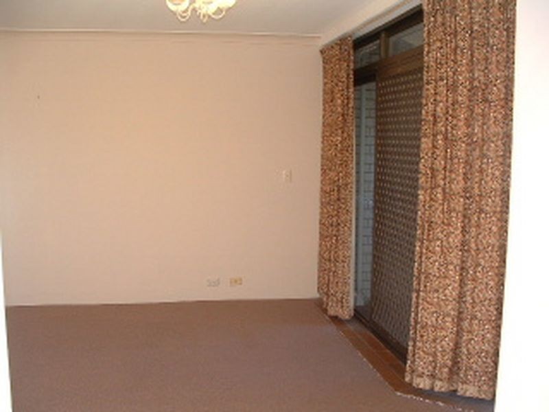 2/24 Second Avenue, Broadbeach QLD 4218