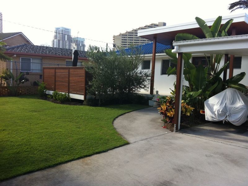 Broadbeach Waters QLD 4218