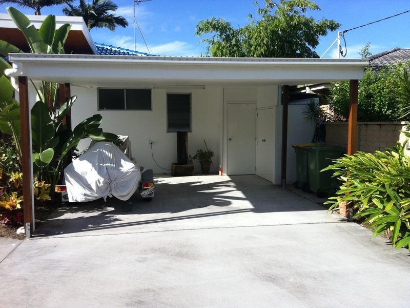 Broadbeach Waters QLD 4218