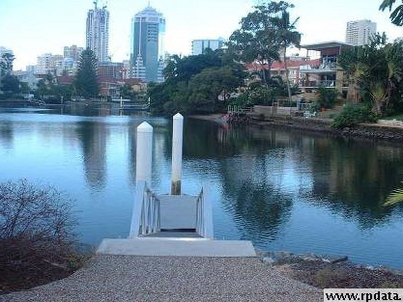3/7 Holborow Close, Surfers Paradise QLD 4217