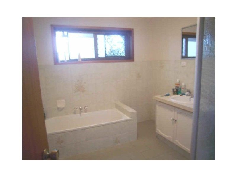 2/54 Broad Street, Labrador QLD 4215