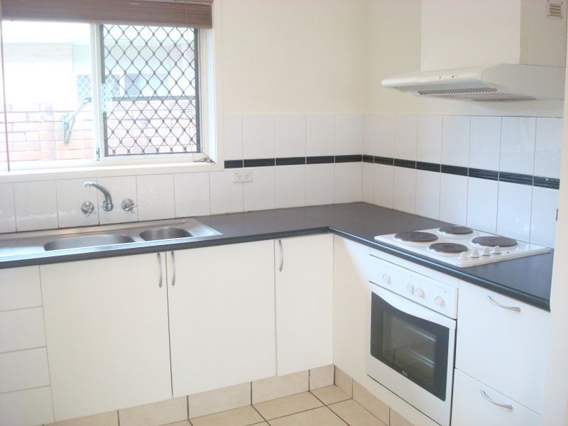 1/1 Guyra Avenue, Burleigh Heads QLD 4220