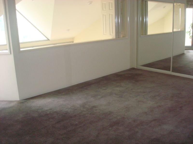 8/125 Santa Cruz Boulevard, Clear Island Waters QLD 4226