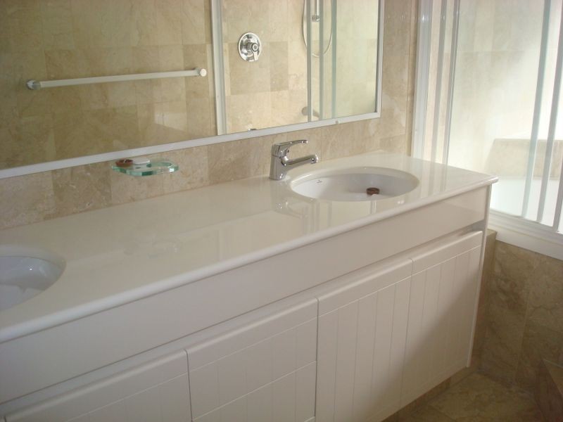 8/125 Santa Cruz Boulevard, Clear Island Waters QLD 4226