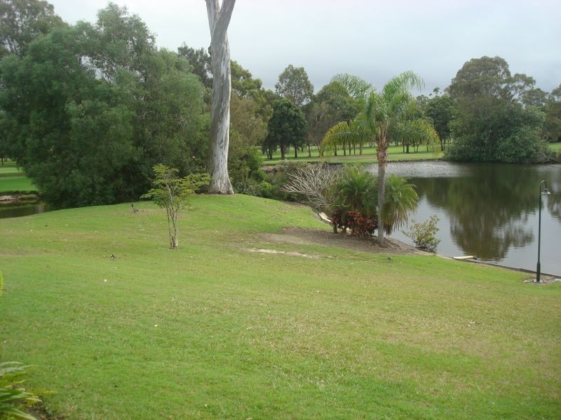 8/125 Santa Cruz Boulevard, Clear Island Waters QLD 4226