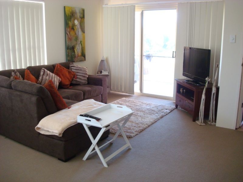 4/45 Karbunya Street, Mermaid Waters QLD 4218